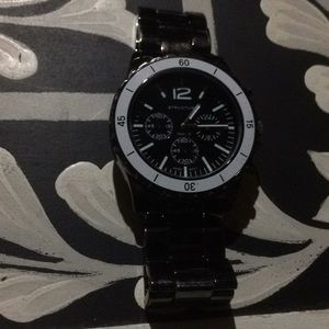 Unlisted men’s watch